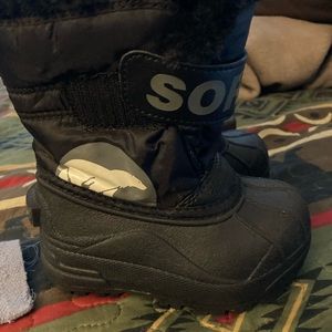 Toddler Boys Sorel boots size 7